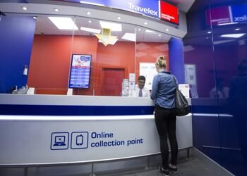 US Dollar vs Euro: Market Trends and Economic Influences of Today