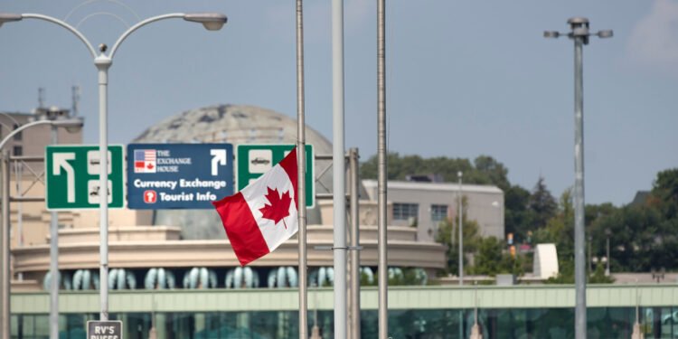 Canada’s Tariffs on U.S. Steel, Aluminum, and Auto Imports at the Border