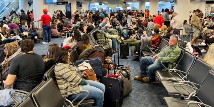 Christmas Travel Chaos Looms as Airport Strikes Spread Across Europe