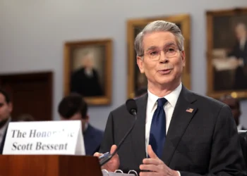 U.S. Poised to End Year With 3% Growth, Bessent Says, Citing “Very Strong” Holiday Spending