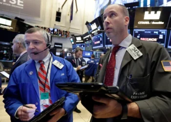 U.S. rate futures briefly lift odds of January Fed rate cut after jobs data