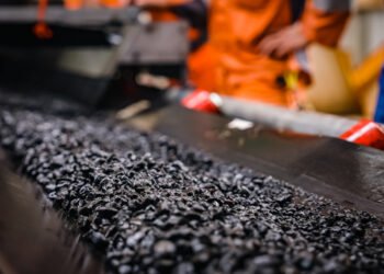 Nickel Records Biggest Gain in Years as Chinese Investors Drive Rally