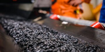 Nickel Records Biggest Gain in Years as Chinese Investors Drive Rally