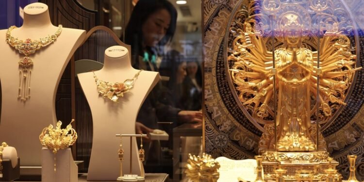 Goldman Sachs Remains Bullish on Gold Despite Rising Volatility