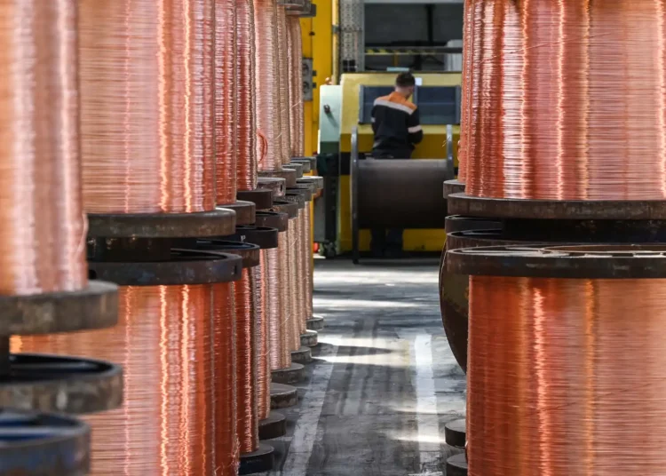 Copper Prices Ease as LME Inventories Hit Six-Year High Amid Softer Demand