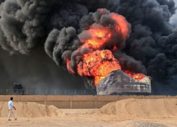 Iran Warns of Attacks on Gulf Oil Infrastructure After Israeli Strikes Hit Tehran Energy Sites