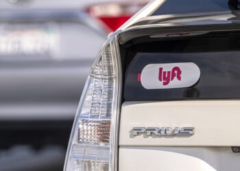 Lyft to launch nationwide fuel savings program as drivers feel pinch from rising gas prices