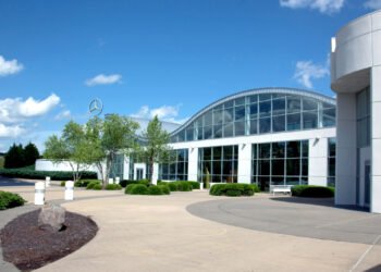 Mercedes-Benz to pour $4B into Alabama plant as Trump tariffs reshape US auto strategy