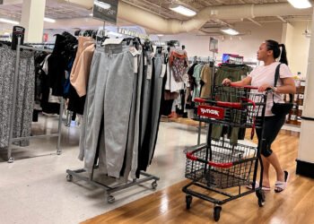 The ‘off-price’ boom: Retail giant announces $2.5B buyback as discount shopping surges