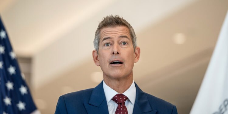 Ground stop lifted at major DC-area airports after chemical odor disrupts air traffic control