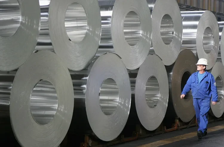Aluminium Holds Steady as Traders Await Fresh Direction from Macro and Supply Signals