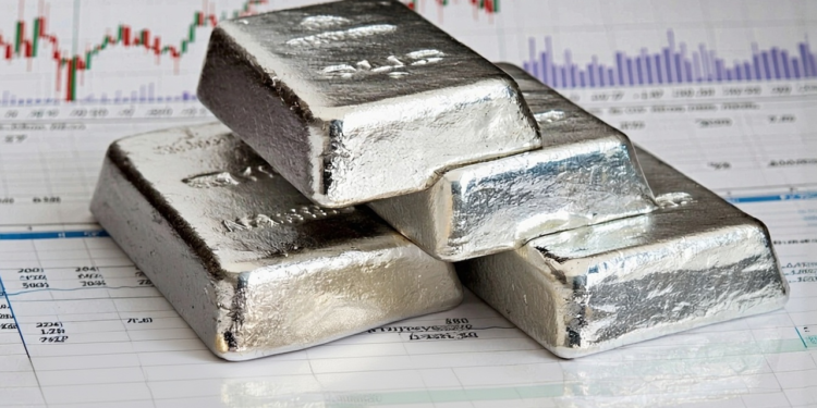Silver Steady as Dollar Signals and Solar Demand Support