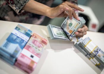 Dollar Softens as Yield Support Fades and Risk Appetite Improves