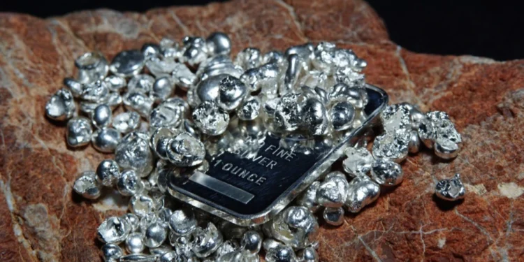 Silver Extends Bullish Momentum as Intraday Buying Keeps Control