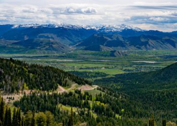 Americans map out summer travel as mountain town claims No. 1 spot