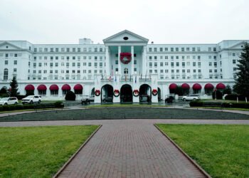 GOP senator sues to block takeover of family’s historic resort amid $289M debt dispute