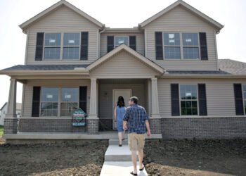 Mortgage rates fall for first time in weeks after US-Iran ceasefire