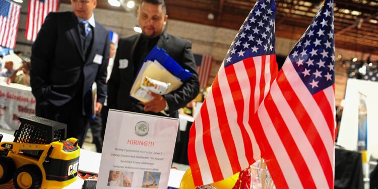 US workers increasingly trapped in the ‘Great Detachment’ as hiring slows, report shows