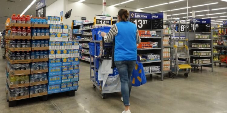 American workers’ wage gains lost momentum in March despite strong hiring, economists say